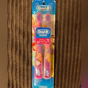 New Pack of Two Girls Disney Oral-B Disney Princess Toothbrush Set